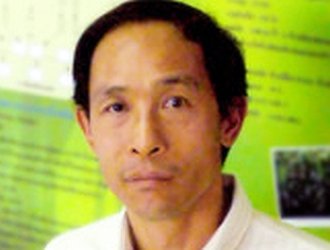 Dr Apichart Vanavichit, associate professor, Kasetsart University, and director, Rice Gene Discovery Unit, Thailand, is awarded 2012 NSTDA Research Chair Grant