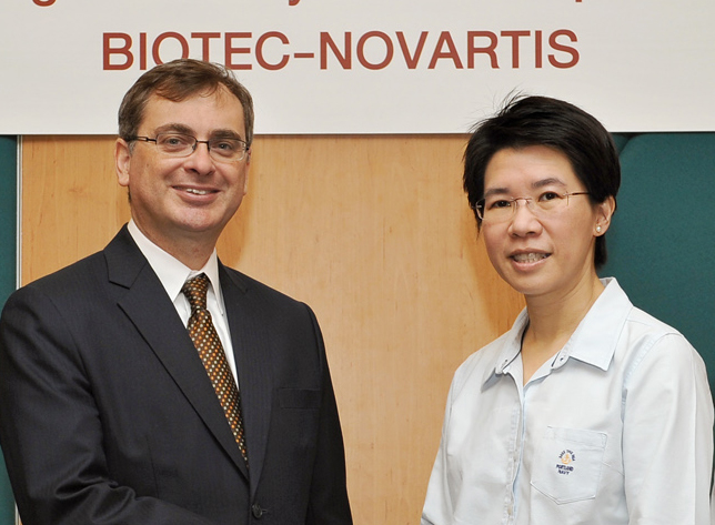 Mr Richard Abela, country president, Novartis Thailand (left), with Dr Kanyawim Kirtikara, executive director, BIOTEC