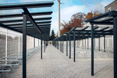 Modern bicycle parking spaces for employees are part of Vetter’s long-term sustainability strategy. 